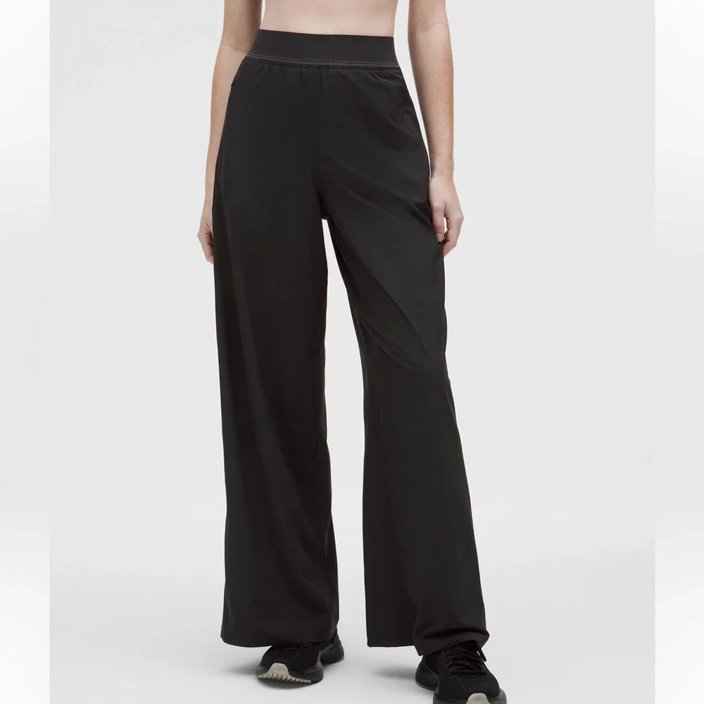 🍋lululemon Swift High-Rise Wide-Leg Pant Logo Waistband 10 Like New! - Picture 1 of 9